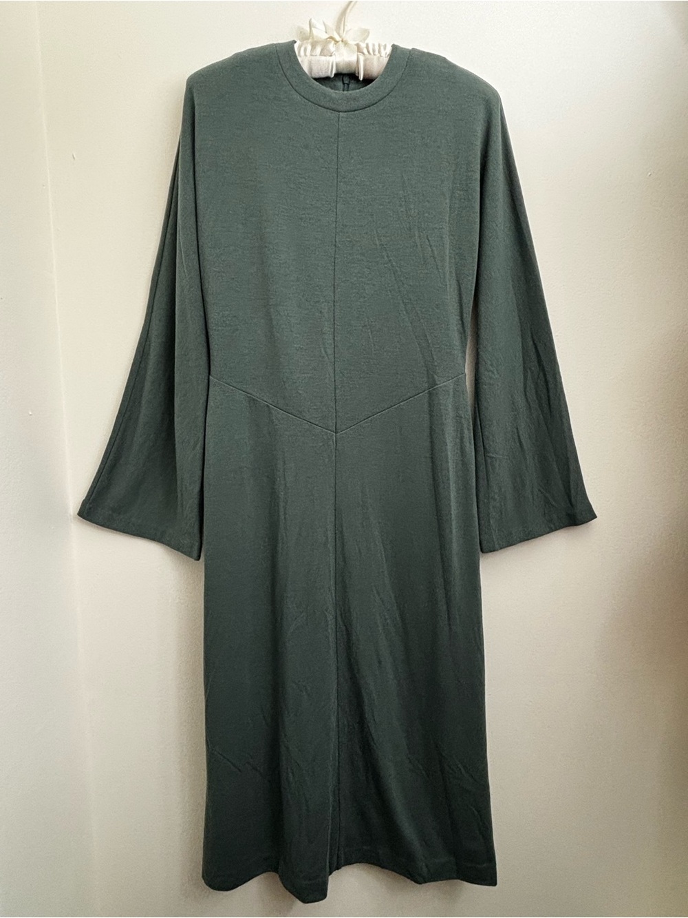 Ann Taylor size 0 Classic Long Sleeve Midi Dress in Slate Green